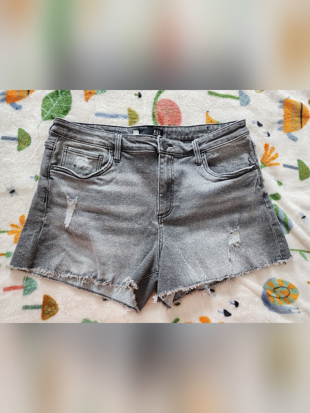 KUT from the Kloth Gray Distressed Denim Shorts Size 14.